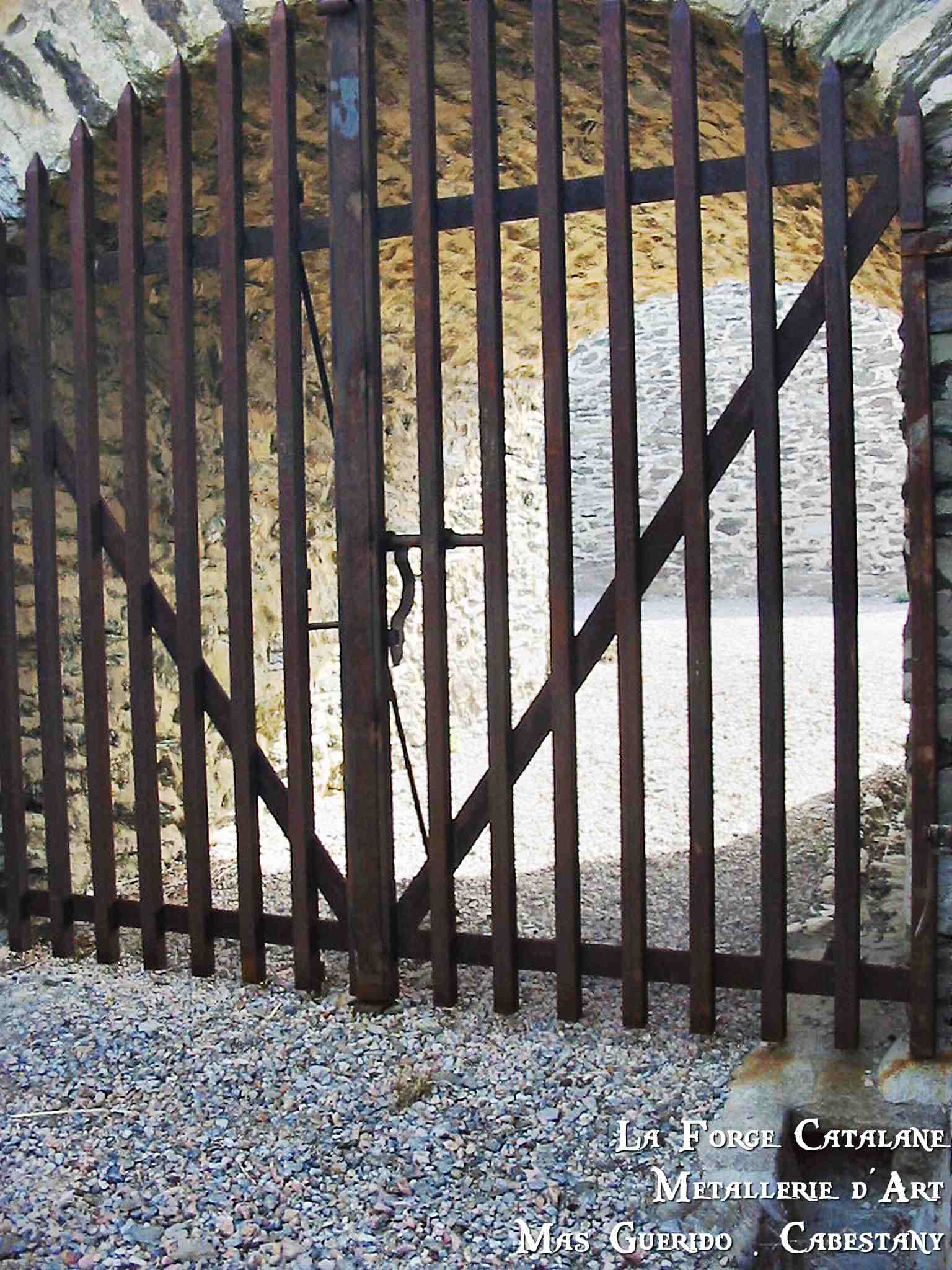 portail fort saint elme collioure travail forge ancienne 4  forge catalane.jpg